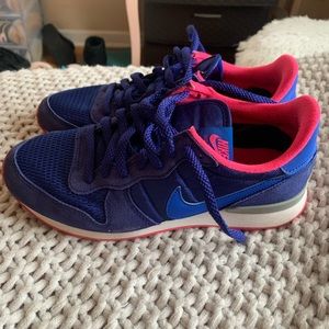 Nike internationalist
